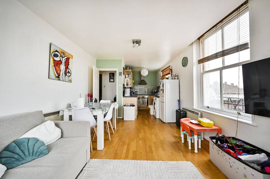 Property photo 1 of 7
