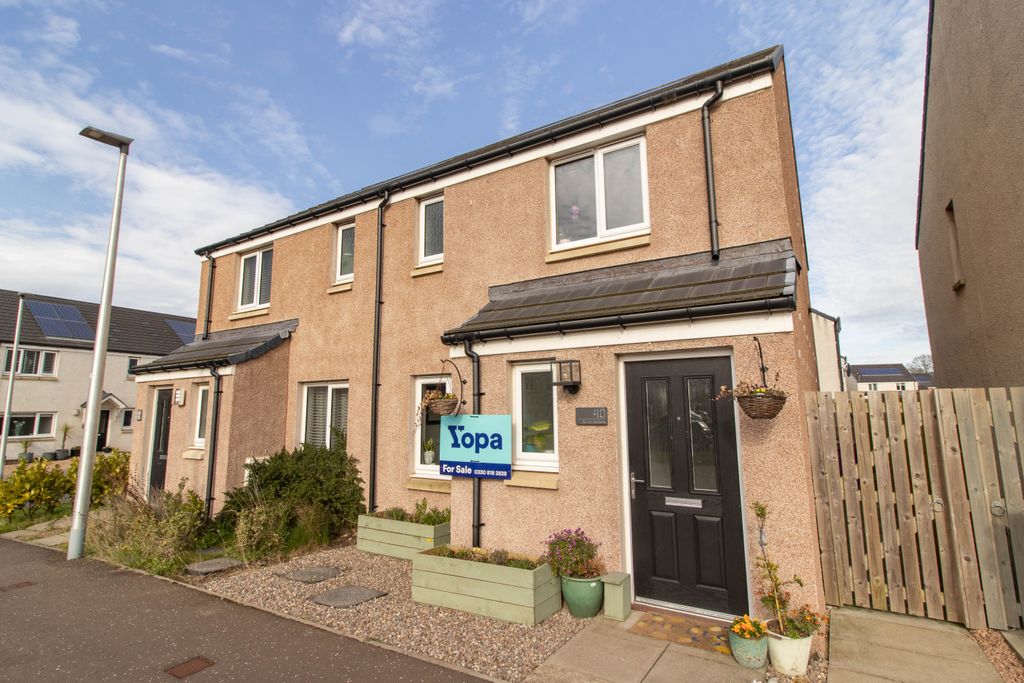 Property photo 1 of 32 Front Exterior