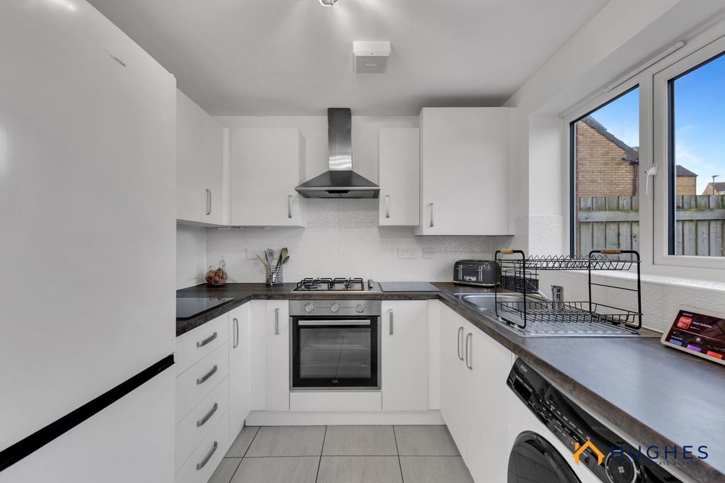 Property photo 3 of 23