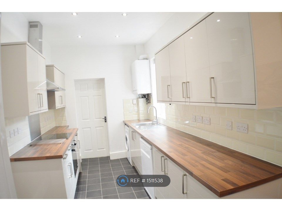 3 bed terraced house to rent Nottingham
