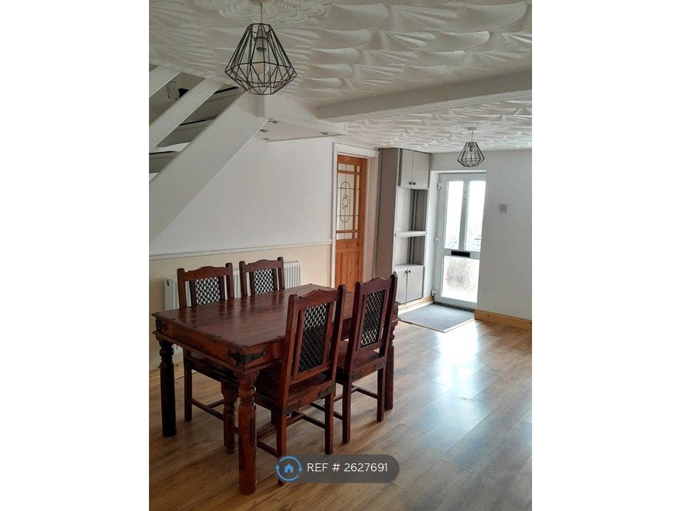 Property photo 2 of 23 Dining Room