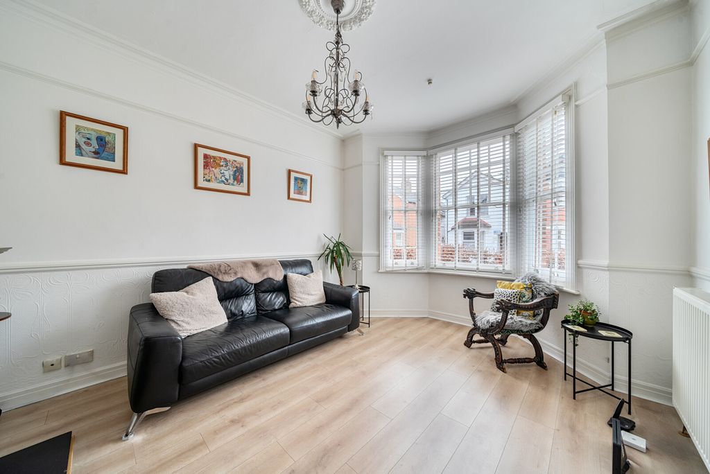 Additional image 4 of 3 bed detached house for saleOakdale Road, Weybridge KT13