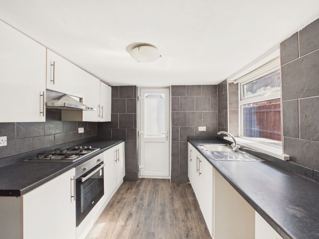 Property photo 2 of 15 5244994