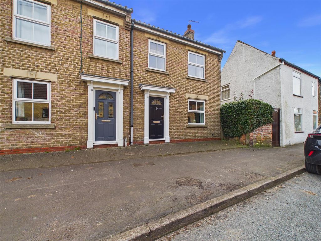 Property photo 1 of 13 Cam03303G0-Pr0331-Still022.Jpg