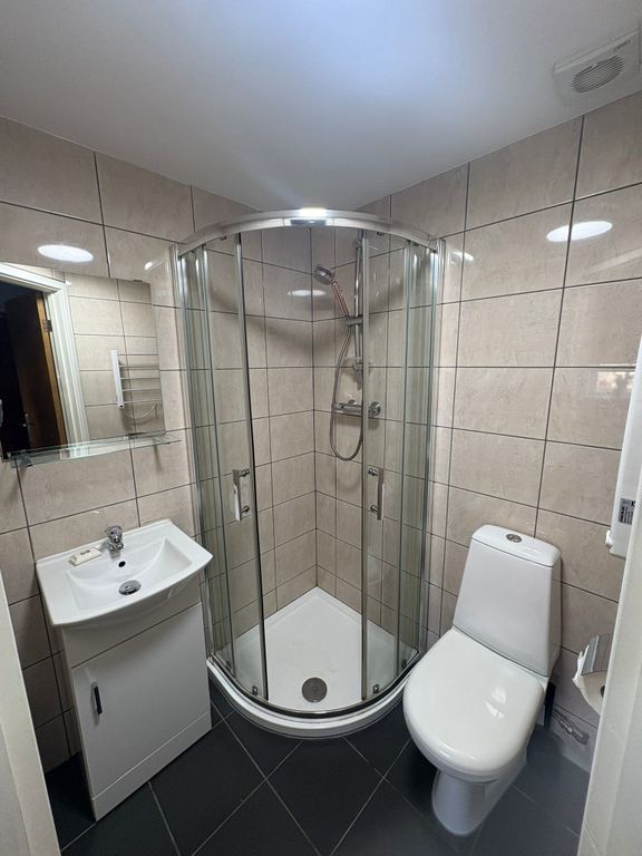 Property photo 3 of 3 Image