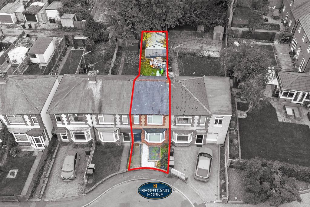 Property photo 2 of 20 17 Holly Grove (20 Of 21).Jpg