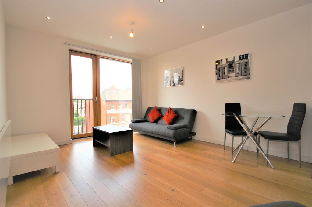 Property photo 1 of 6