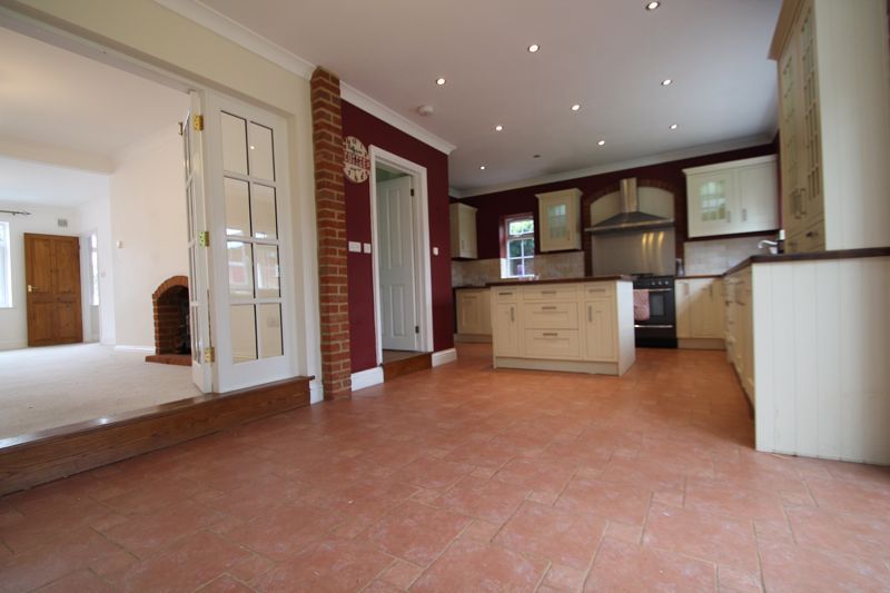 Property photo 2 of 12 Photo 12