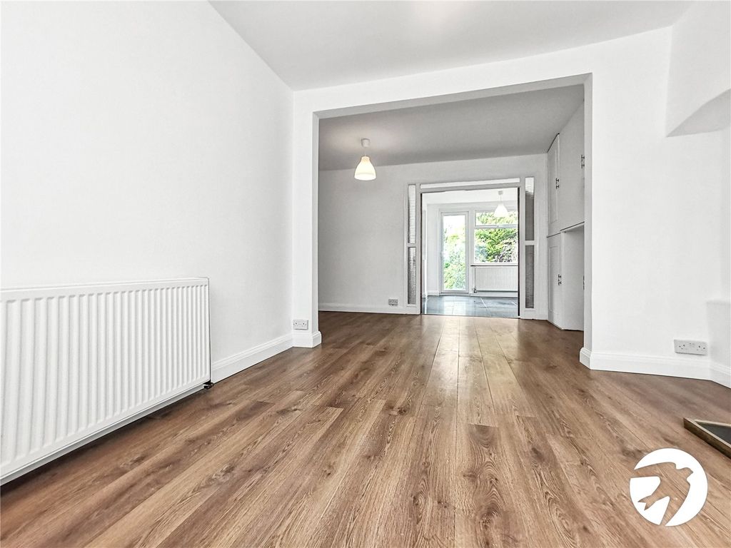 Property photo 3 of 10 Picture No. 09