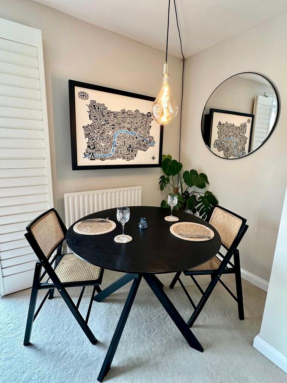 Property photo 3 of 20 Dining Area