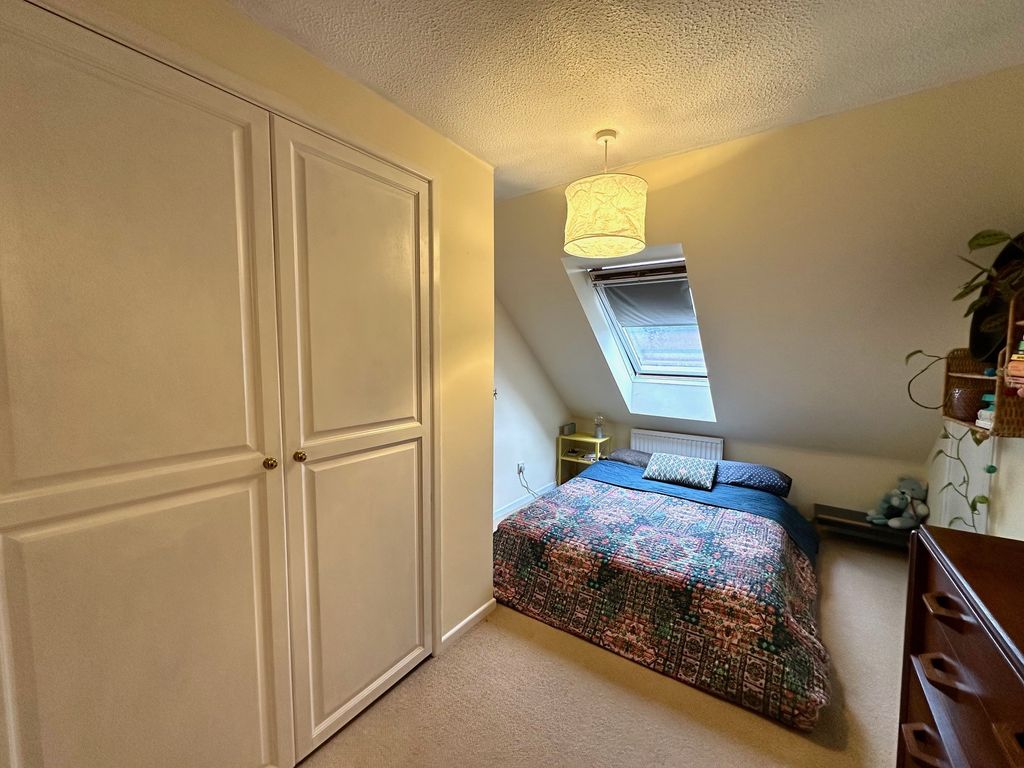 Property photo 3 of 6