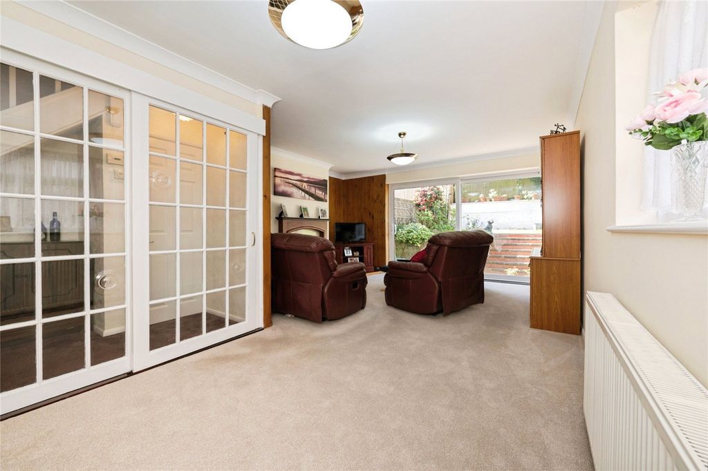 Property photo 2 of 13 Picture No. 28