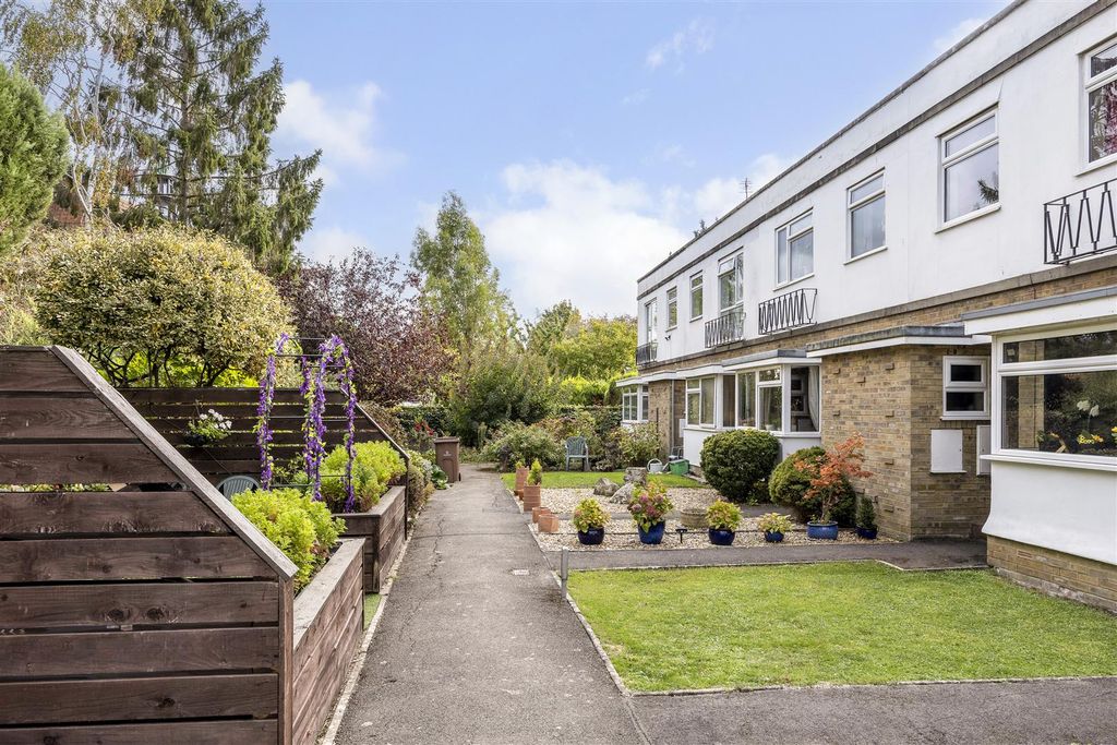 Property photo 1 of 15 External