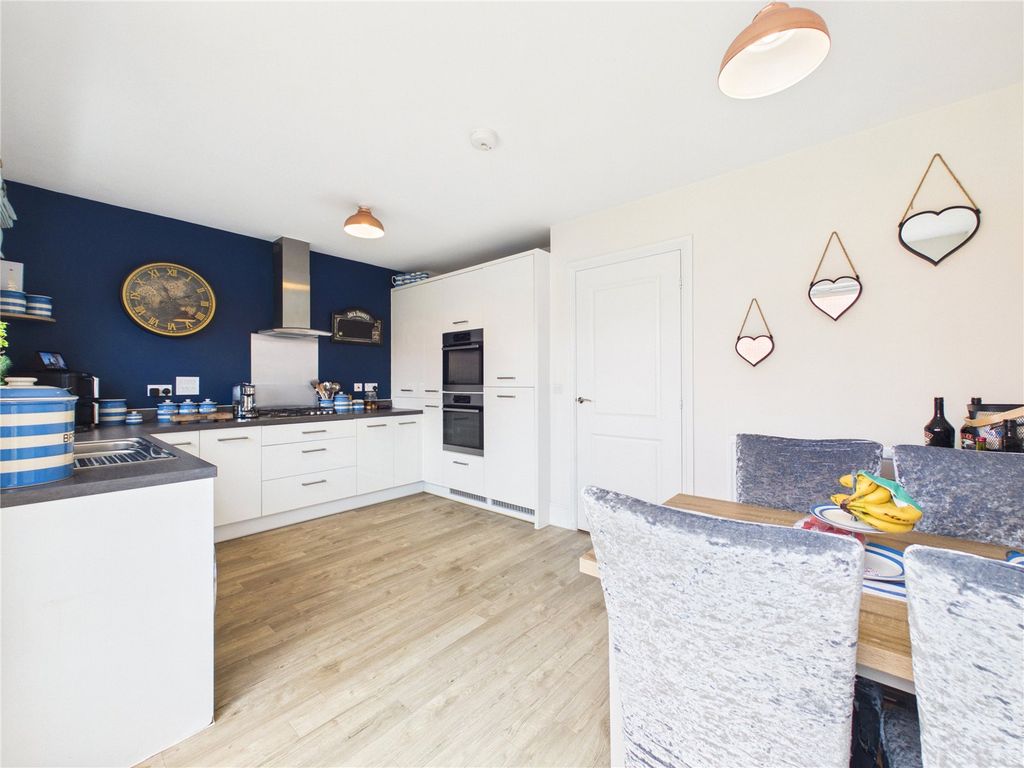 Property photo 2 of 14 Picture No. 04