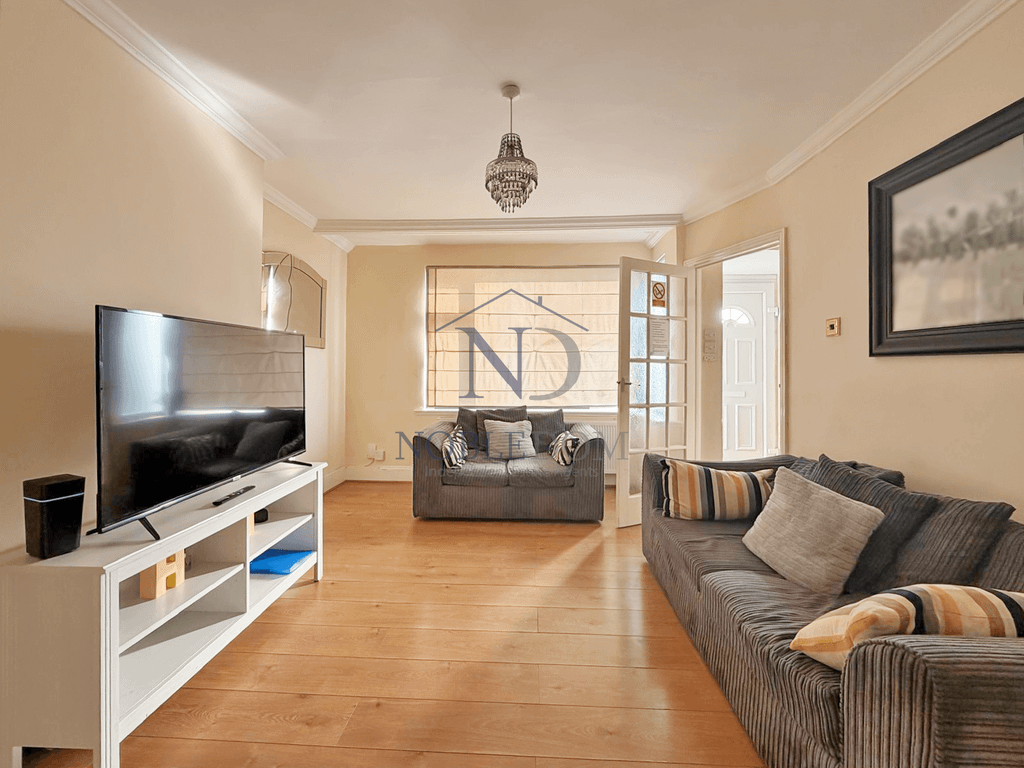 Property photo 2 of 12 Gallery