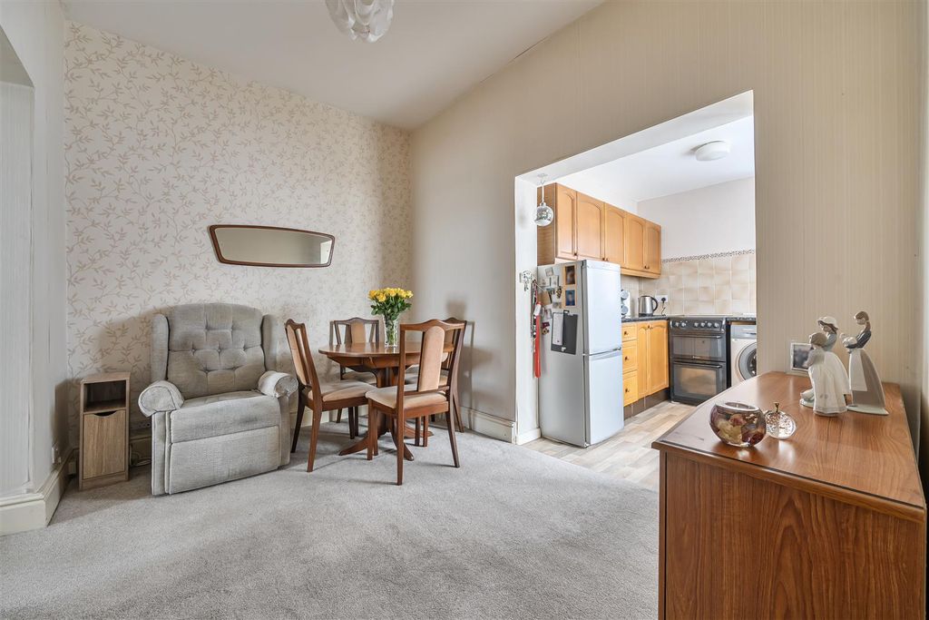 Property photo 3 of 15 1438345-10-69cd1d6630d74.Jpg