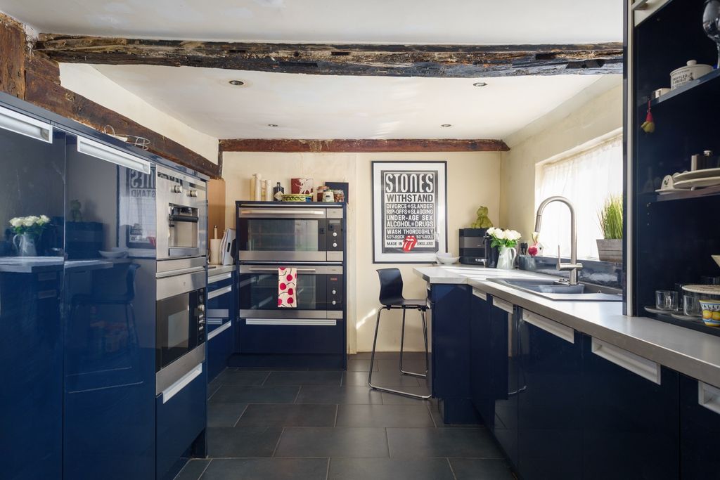 Property photo 2 of 30 3218734