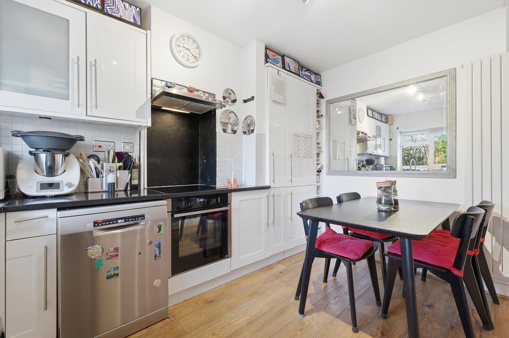 Property photo 2 of 13 Image