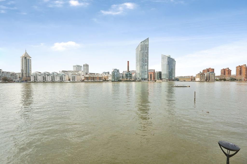 Property photo 3 of 20 Pbox-Img.Jpg