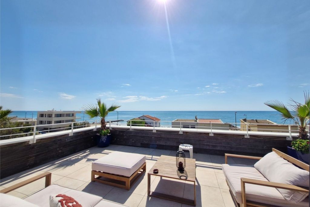 Property photo 1 of 11 Duplex T5 Of 125m2 With Sea View + Rooftop In Palavas-Les-Flots (34250)