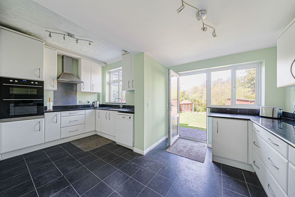 Property photo 3 of 29 Photo 17