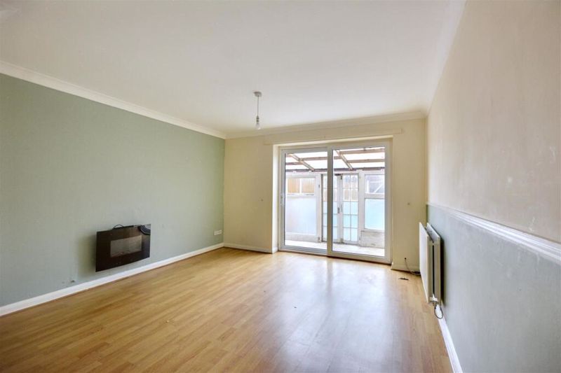 Property photo 3 of 19 Photo 7