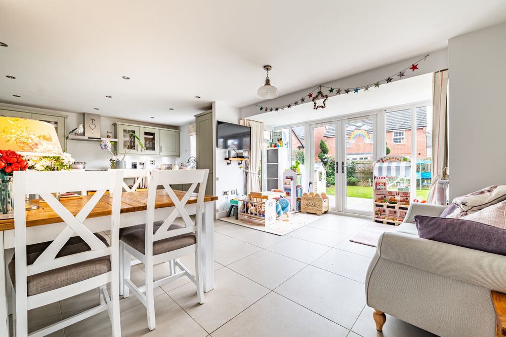 Property photo 3 of 28 Photo 3