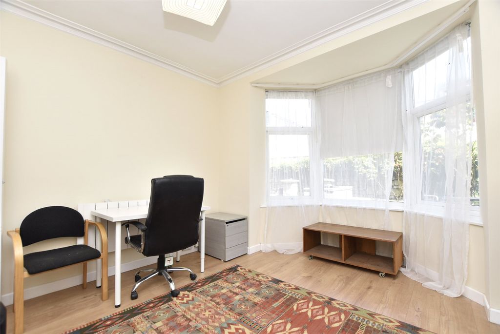 Property photo 3 of 10 Living Room