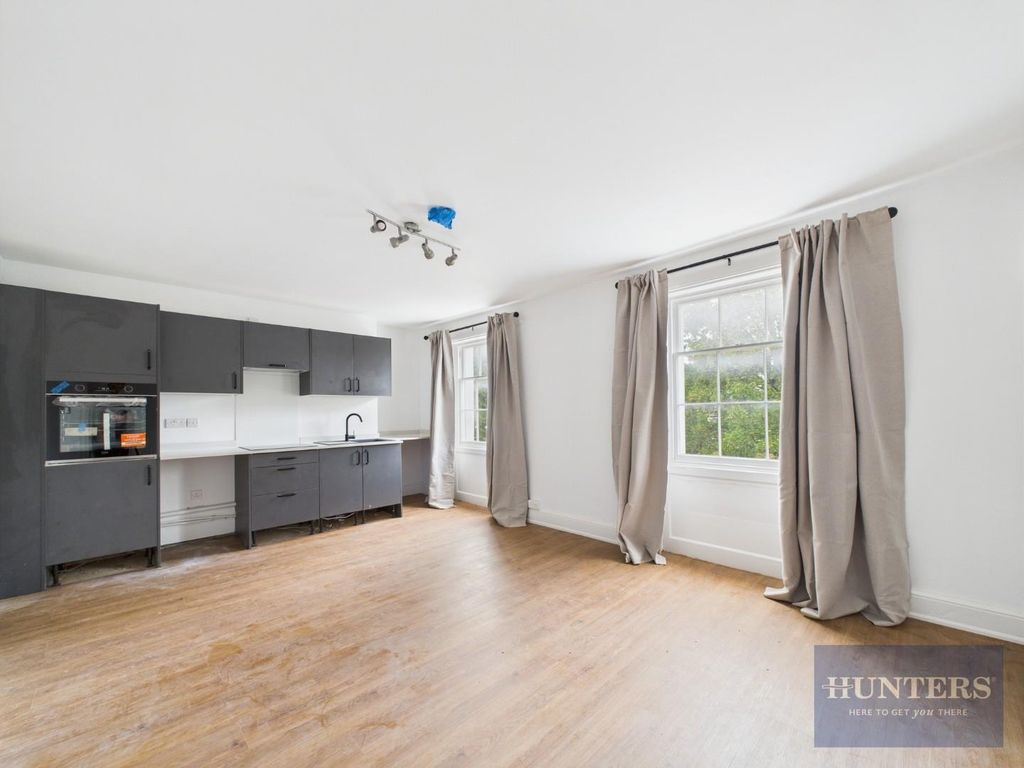 Property photo 1 of 5 Kitchen/Living Room