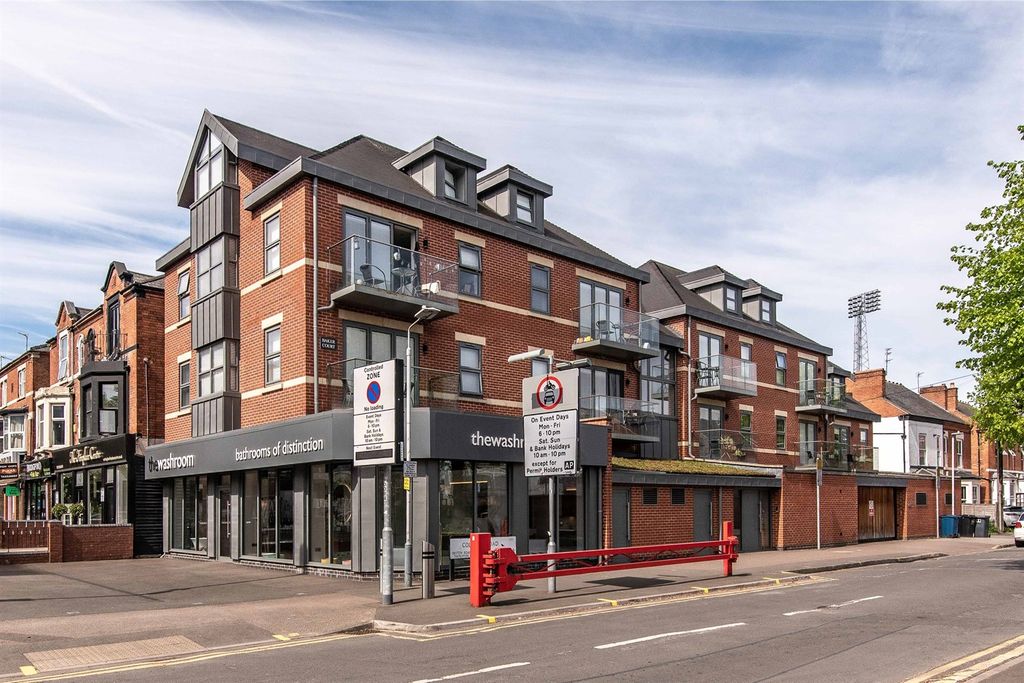 Property photo 1 of 12 (Main)