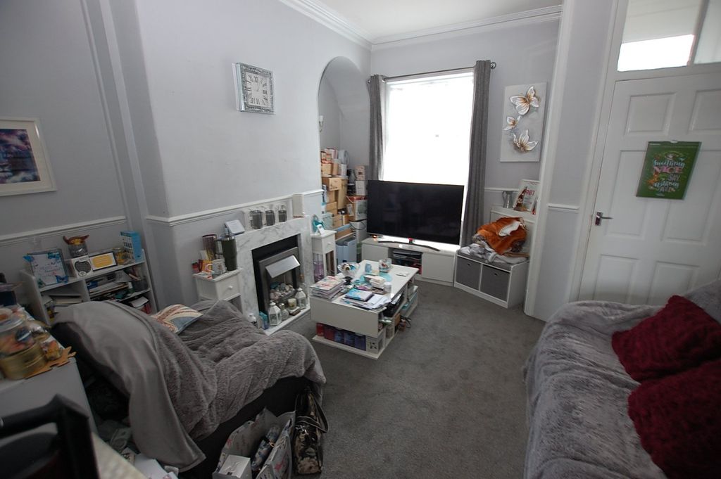 Property photo 2 of 8 Picture No. 01