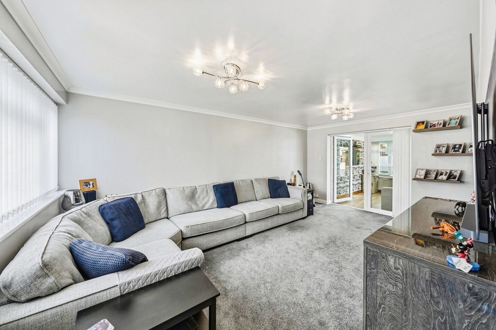 Property photo 2 of 20 Pbox-Img.Jpg