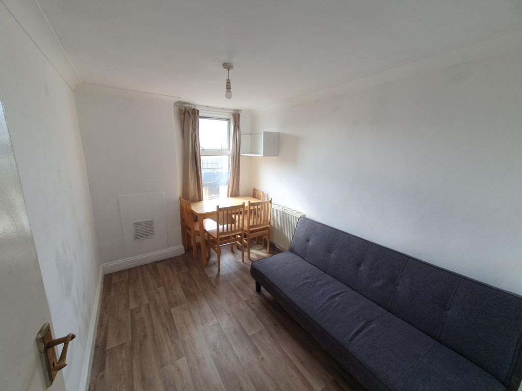 Property photo 2 of 6 20260917_105910