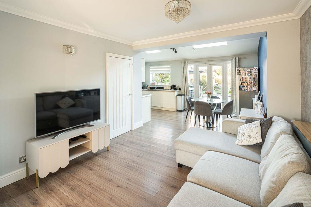 Property photo 3 of 17 7N4Ol_Fg.Jpeg