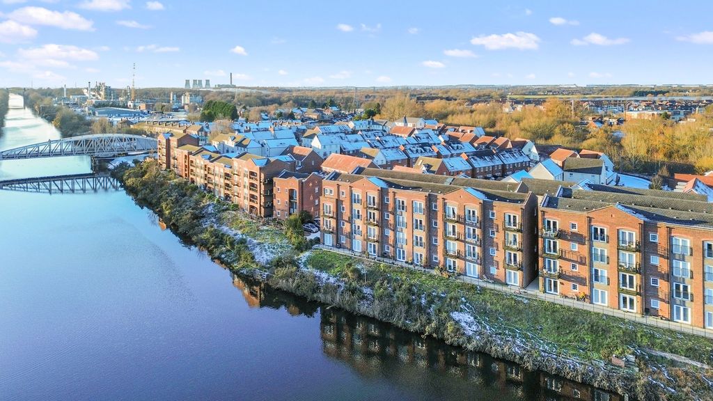 Property photo 1 of 23