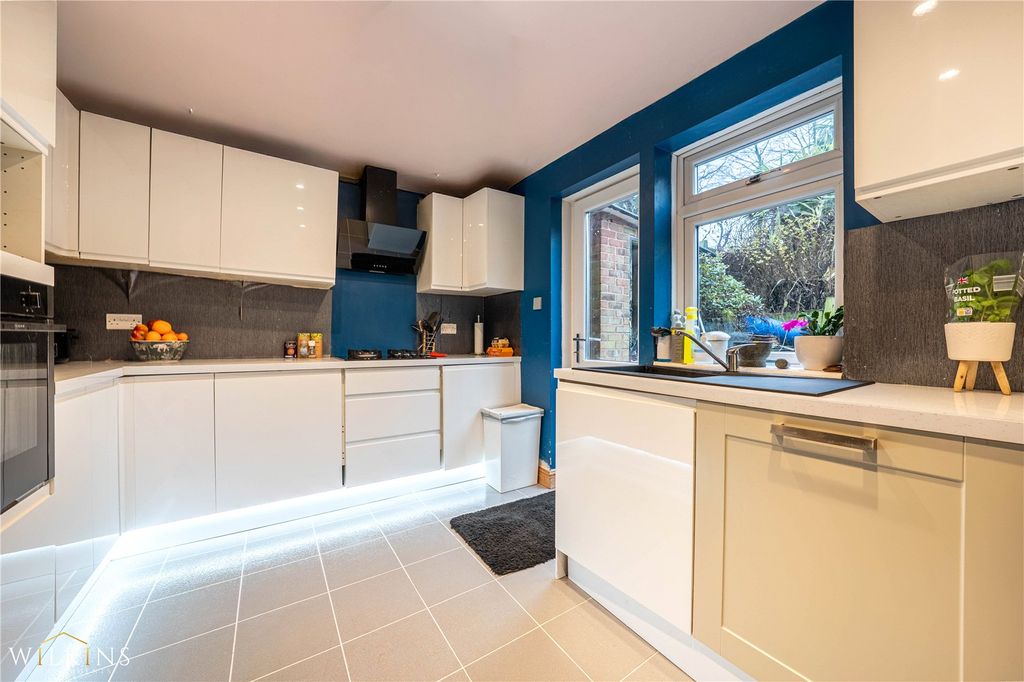 Property photo 3 of 34 Picture No. 42