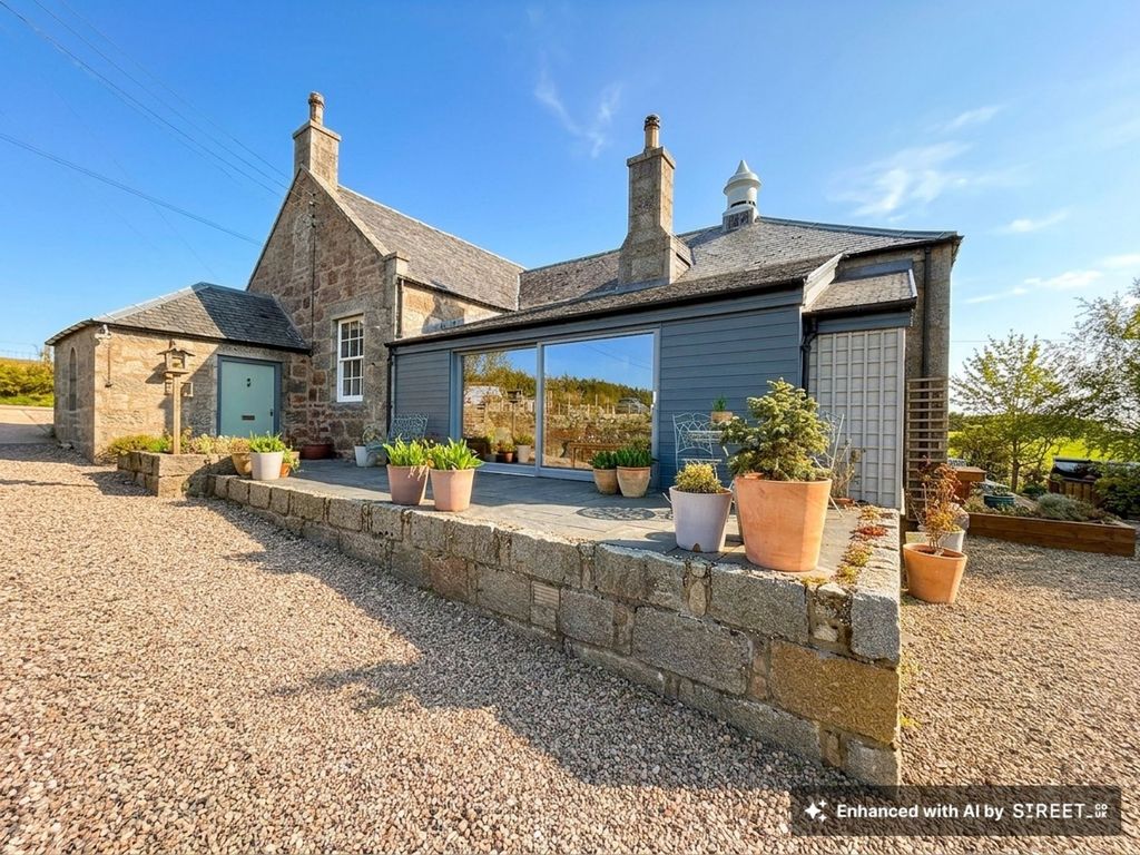 Property photo 2 of 43