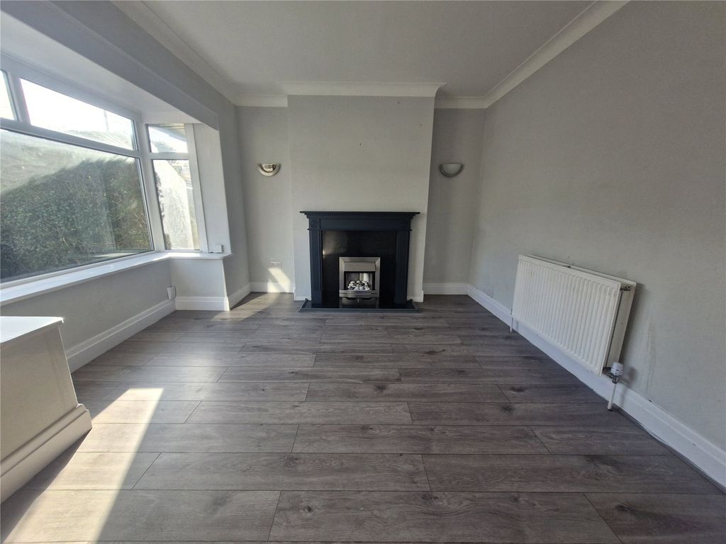 Property photo 3 of 10 Picture No. 21