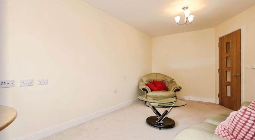 Property photo 3 of 8