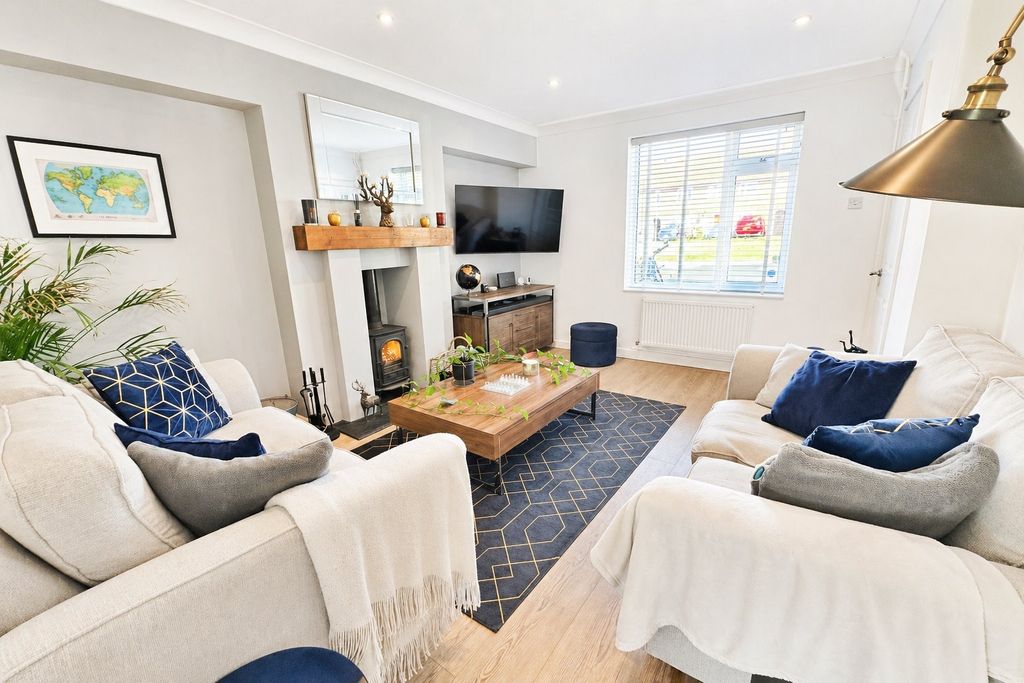 Property photo 3 of 15 5116682