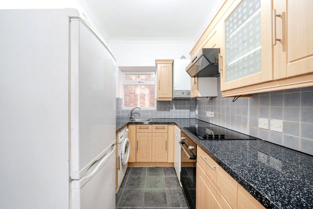 Property photo 3 of 14 Picture No. 14