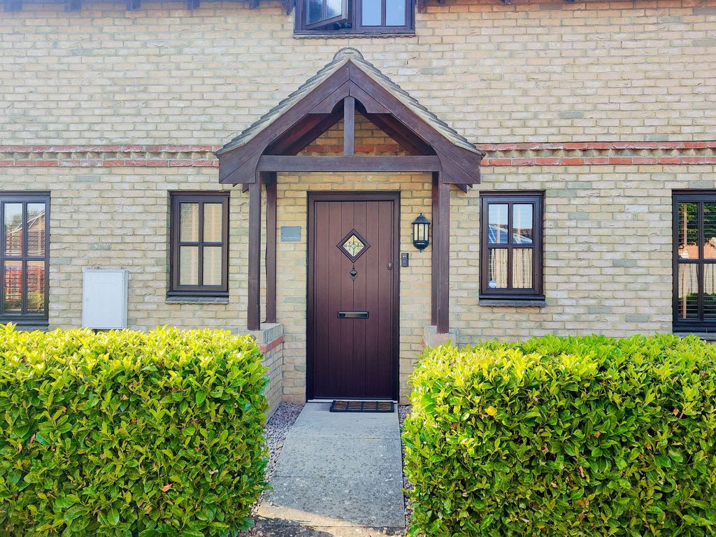 Property photo 2 of 34