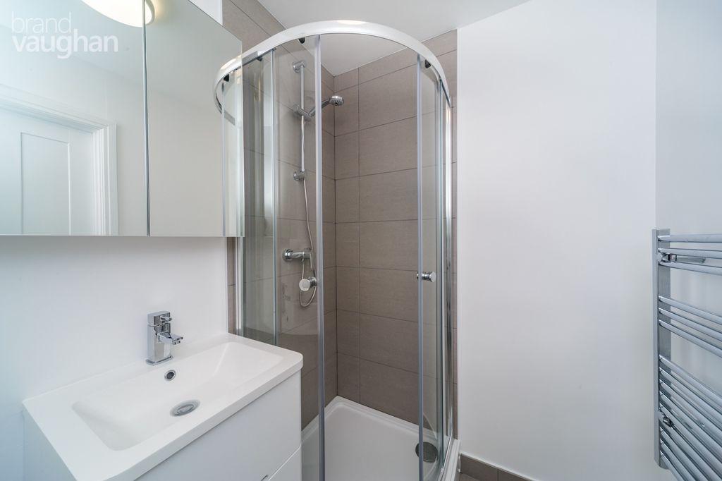 Property photo 3 of 7 Shower Room