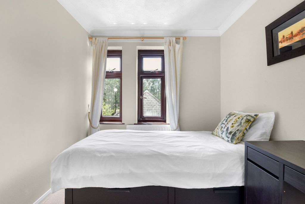 Property photo 2 of 22