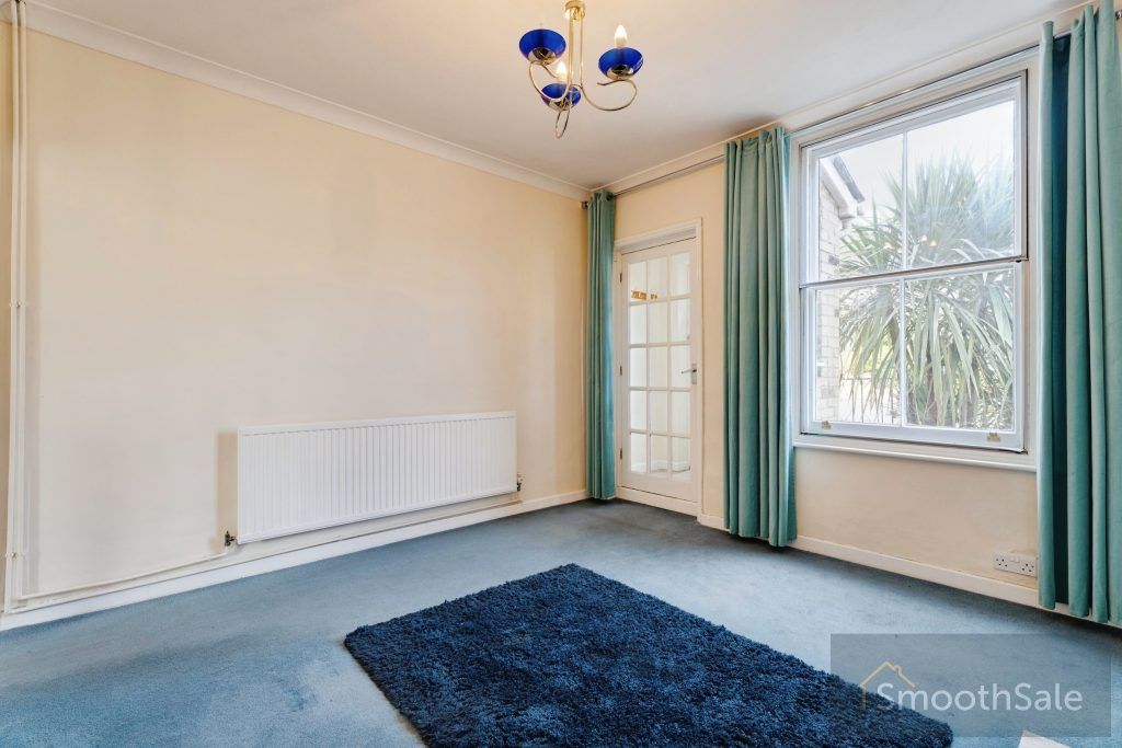 Property photo 3 of 27