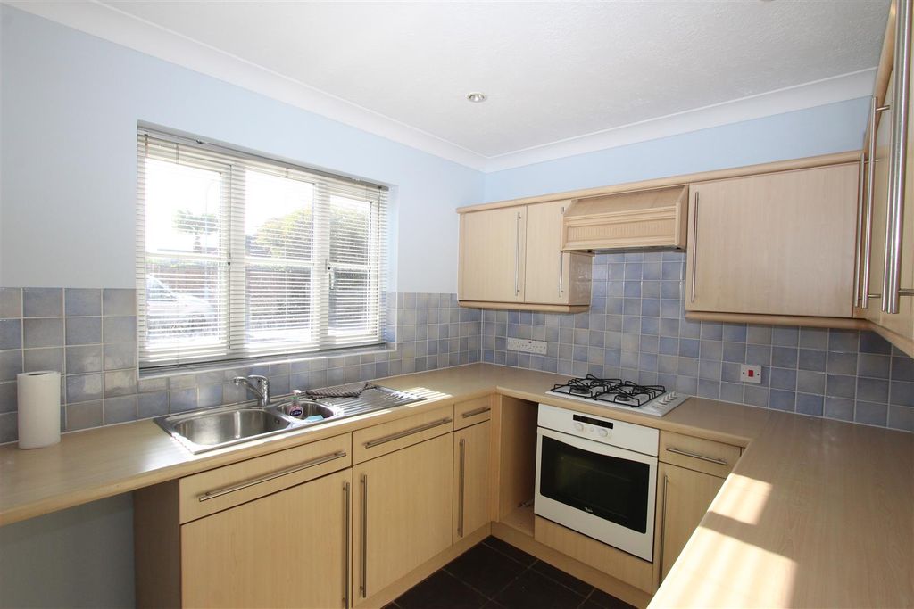 Property photo 2 of 13 Kitchen