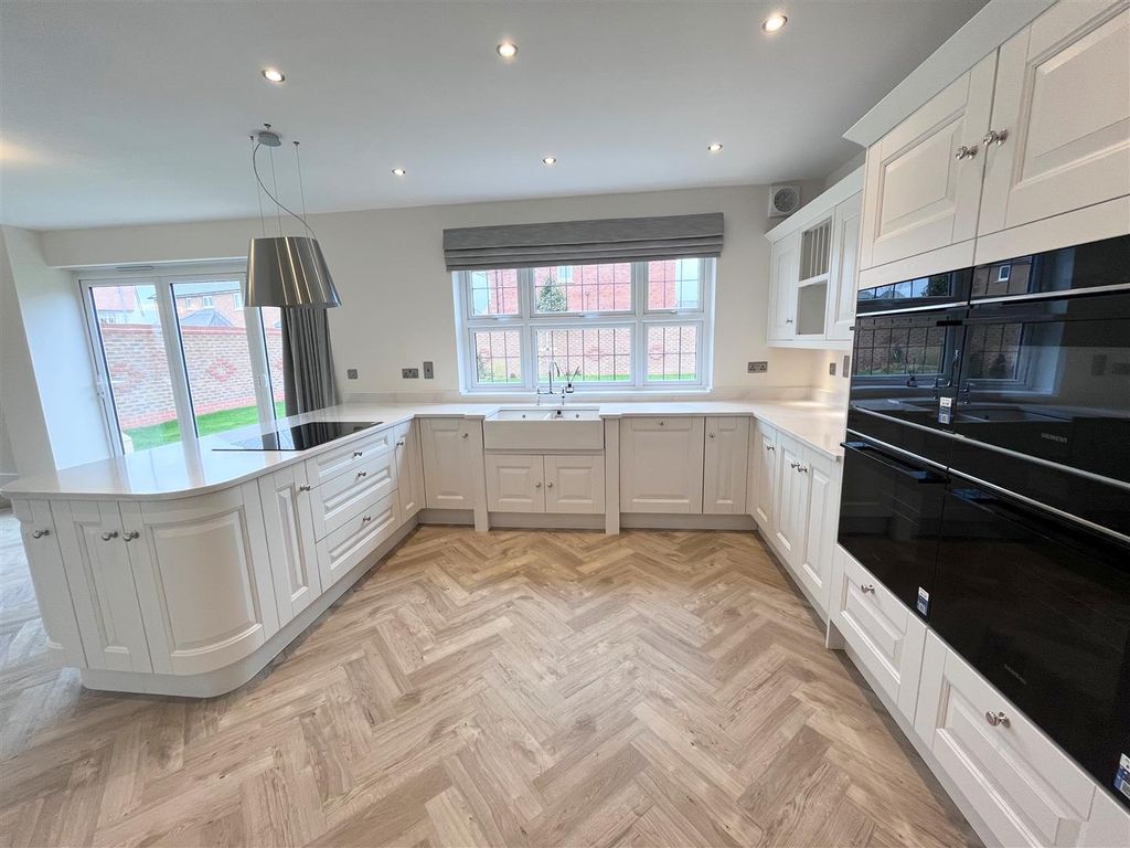 Additional image 5 of 5 bed property to rentCotes Drive, Knutsford WA16