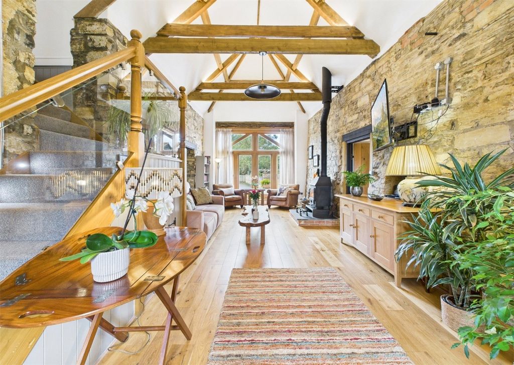 Property photo 2 of 51 Picture No. 04