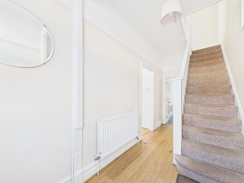 Property photo 3 of 31 Cam03604G0-Pr0291-Still002.Jpg