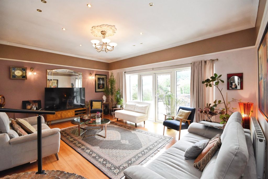 Property photo 3 of 18